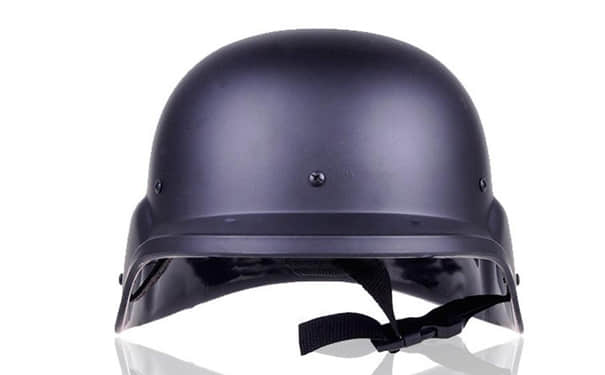 芳綸復合材料用模溫機，高防頭盔應用案例